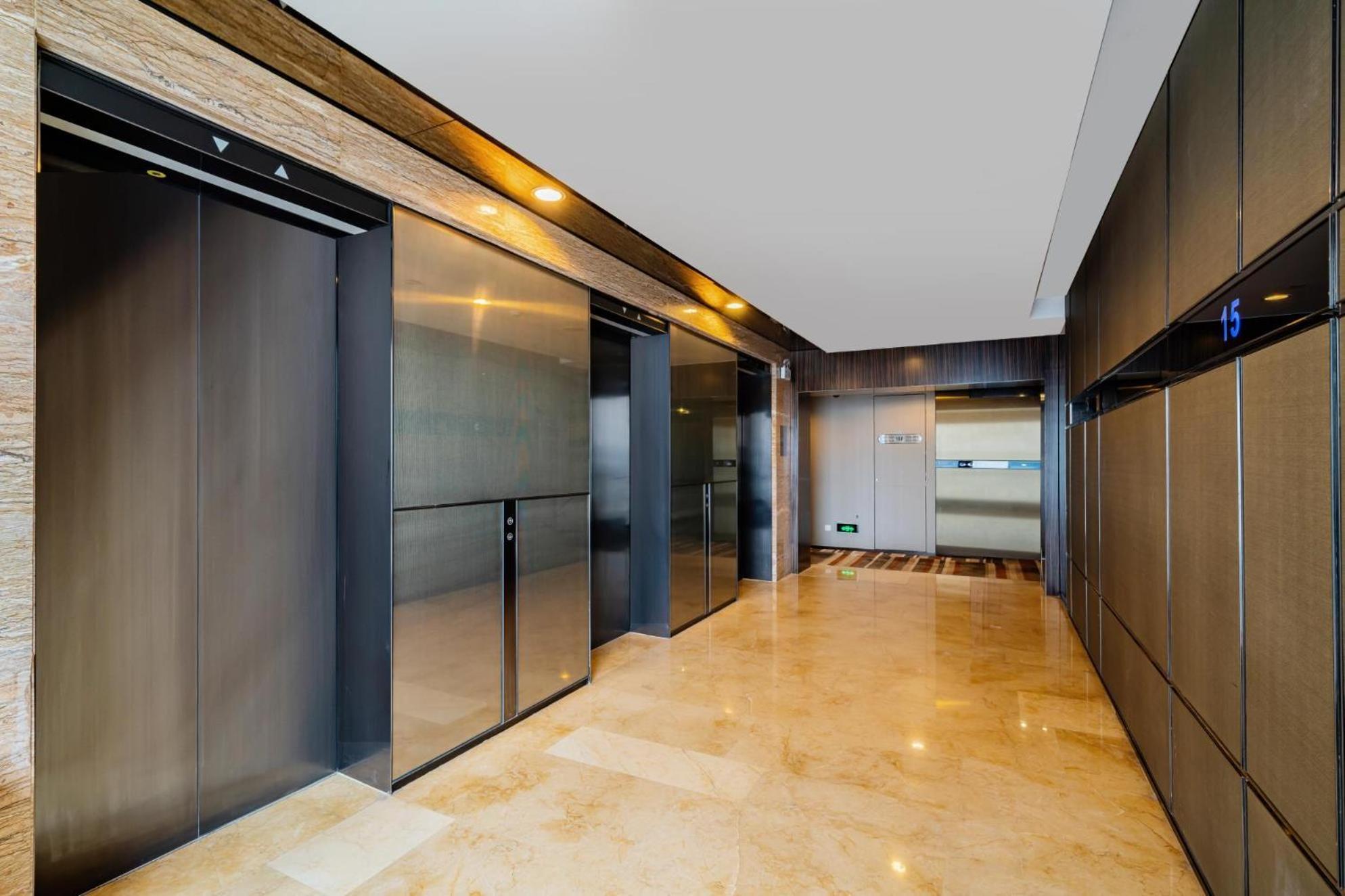 Estay Residence-Poly World Trade Center Гуанчжоу Экстерьер фото