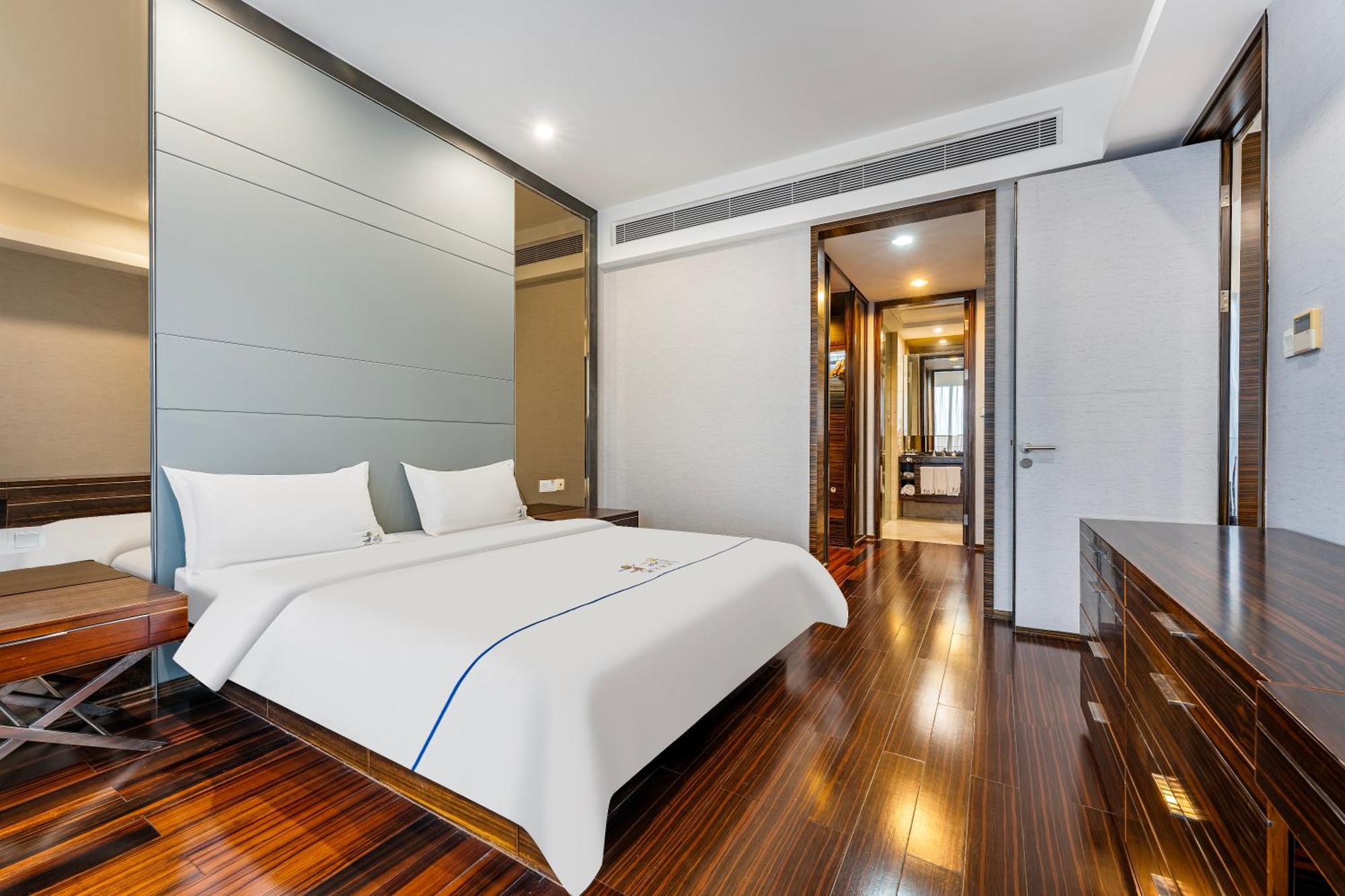 Estay Residence-Poly World Trade Center Гуанчжоу Экстерьер фото